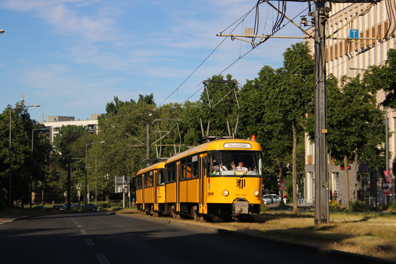 Dresden, Tatra T4D-MI č. 201 009; Dresden — Final farewell to Tatra trams after 56 years of service (03.06.2023)