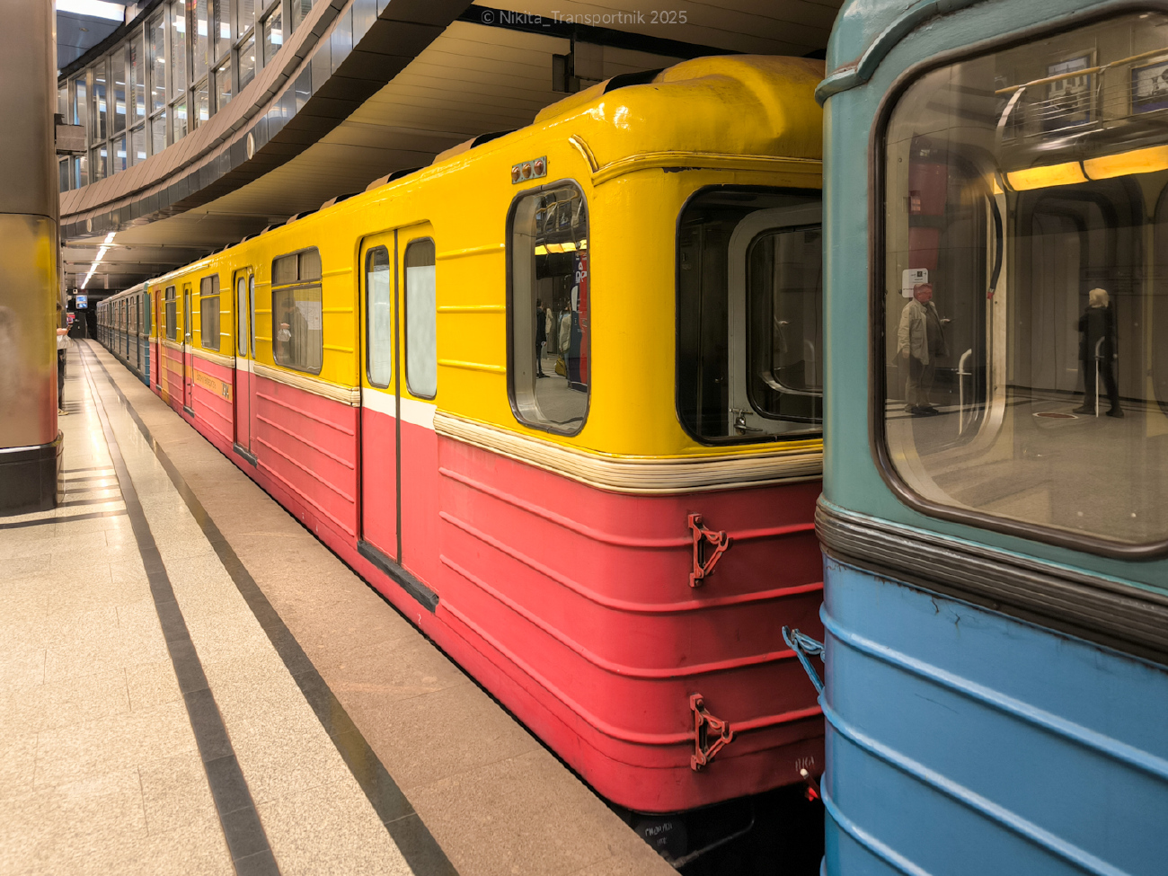 Москва, 81-714 (ЛВЗ) № 7374