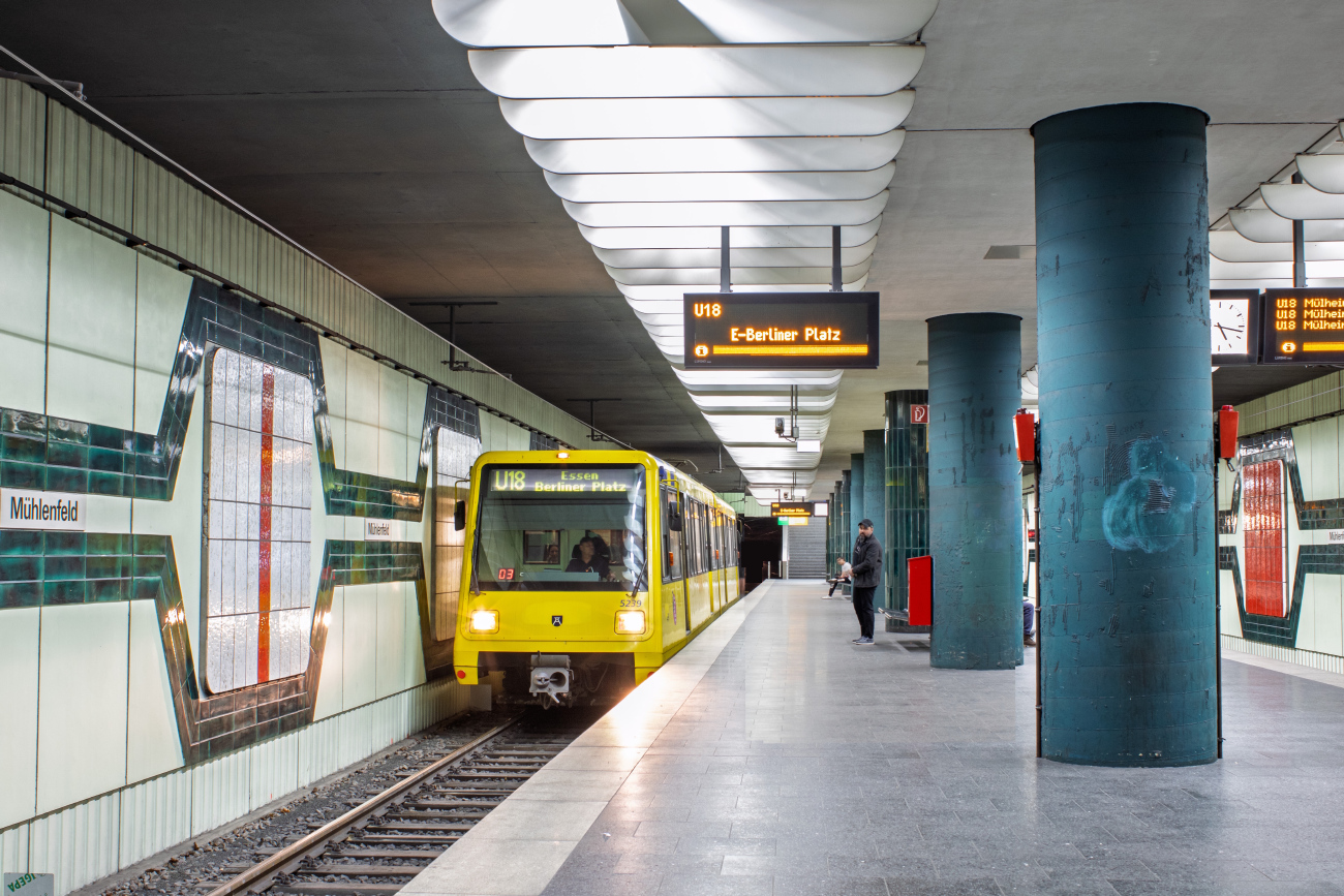 Essen – Mülheim an der Ruhr, LHB P86 — 5239