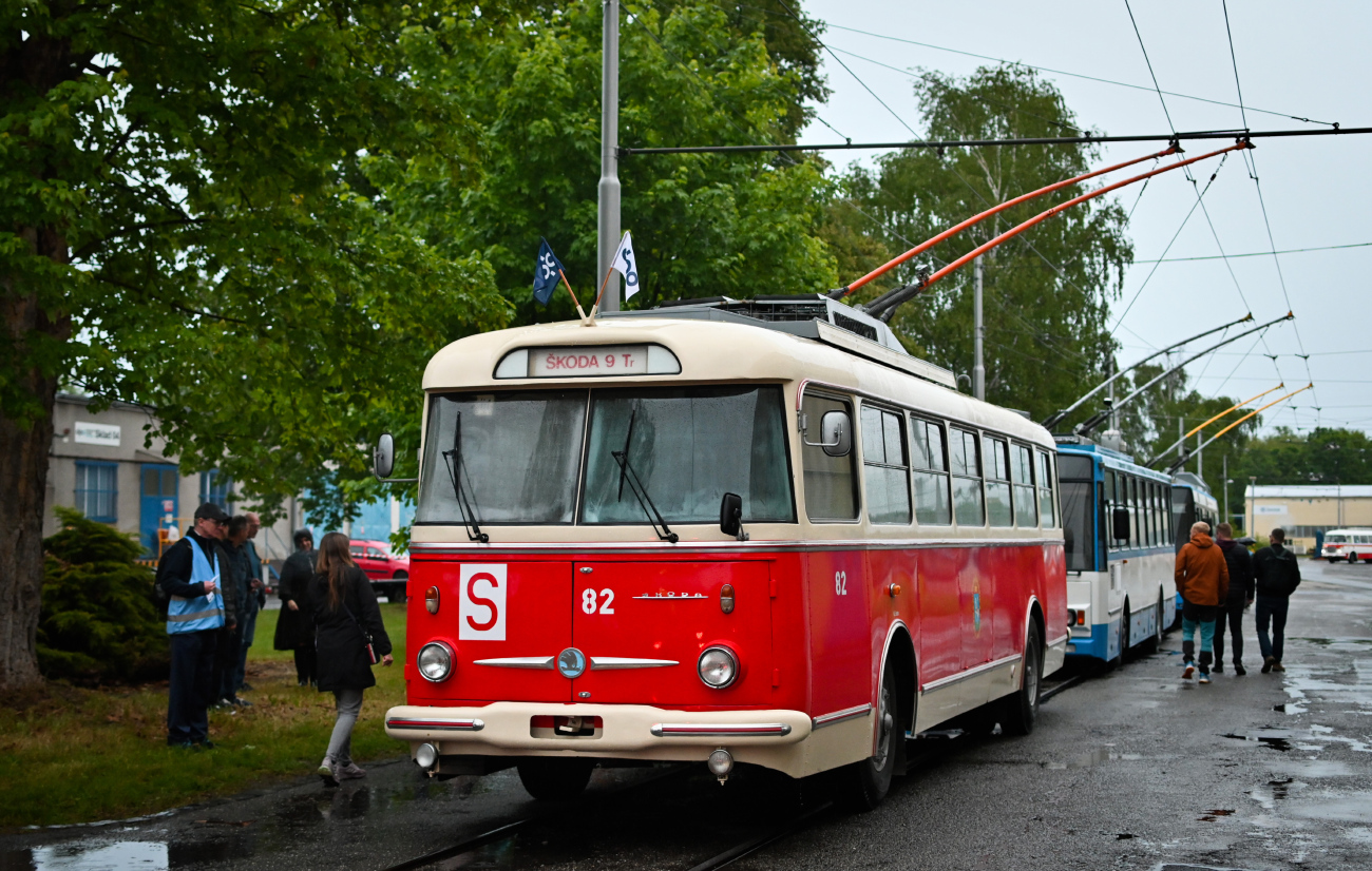 Острава, Škoda 9TrH23 № 82