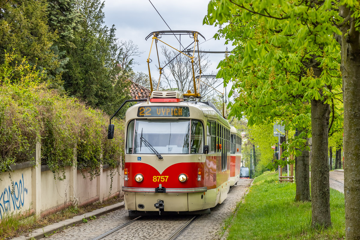 Прага, Tatra T3R.PLF № 8757