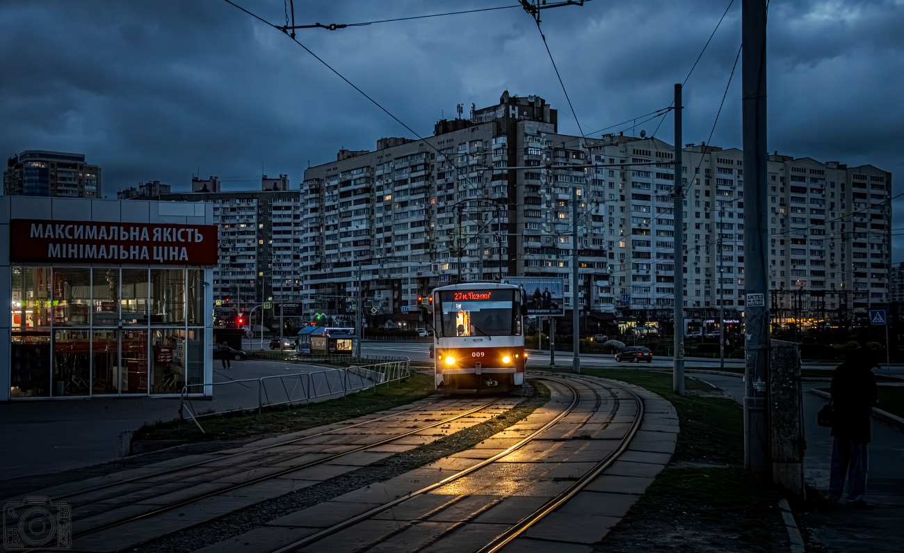 Kiev, Tatra T6B5SU Nr. 009