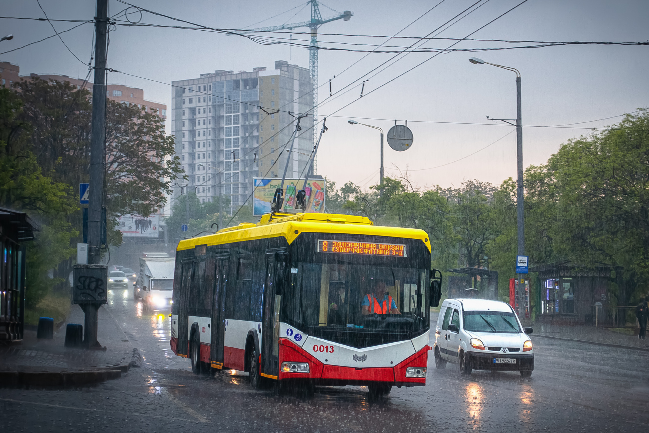 Одесса, БКМ 321 № 0013