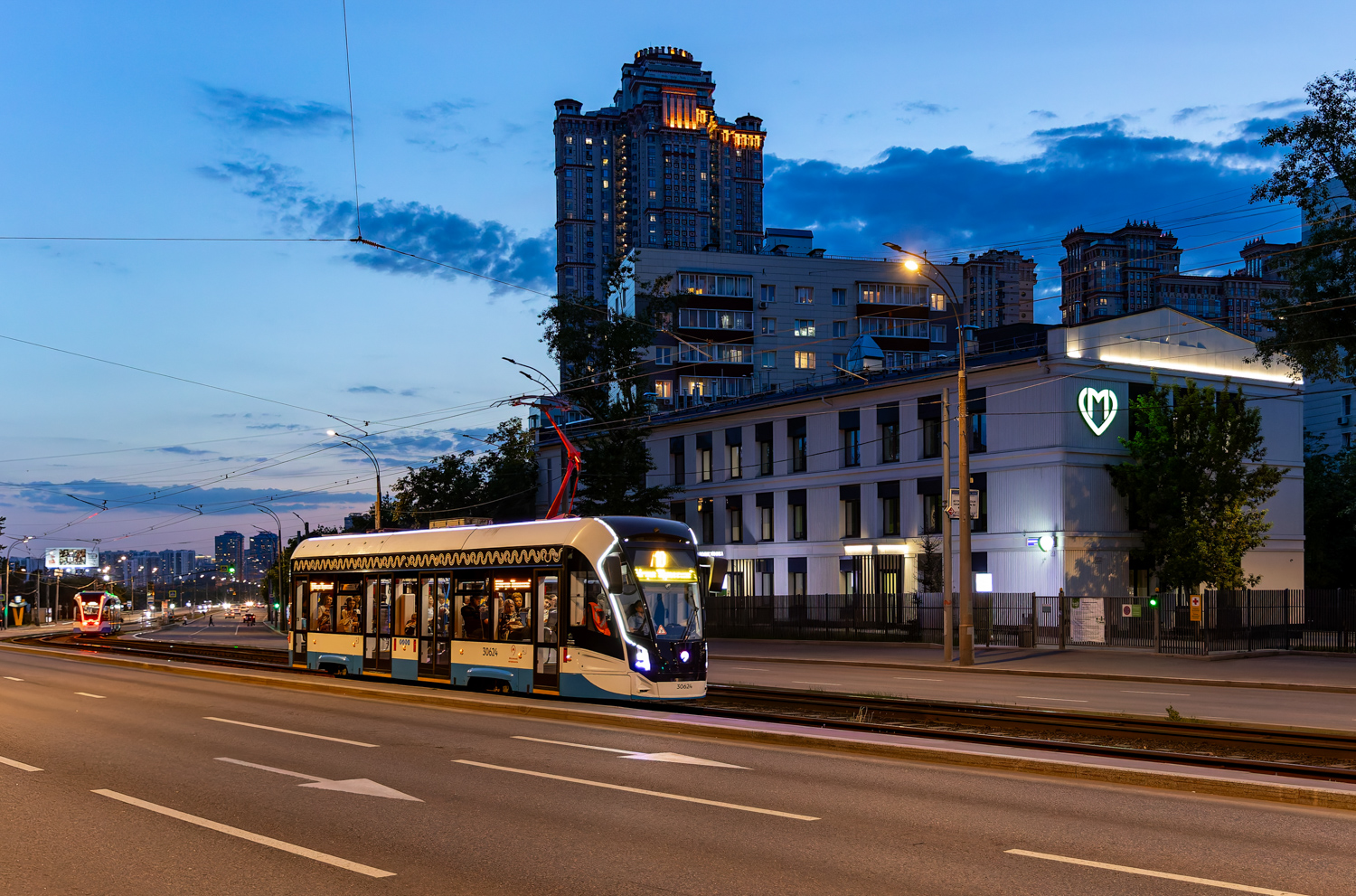 Москва, 71-911ЕМ «Львёнок» № 30624