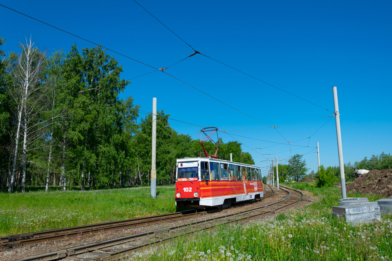 Нижнекамск, 71-605 (КТМ-5М3) № 102