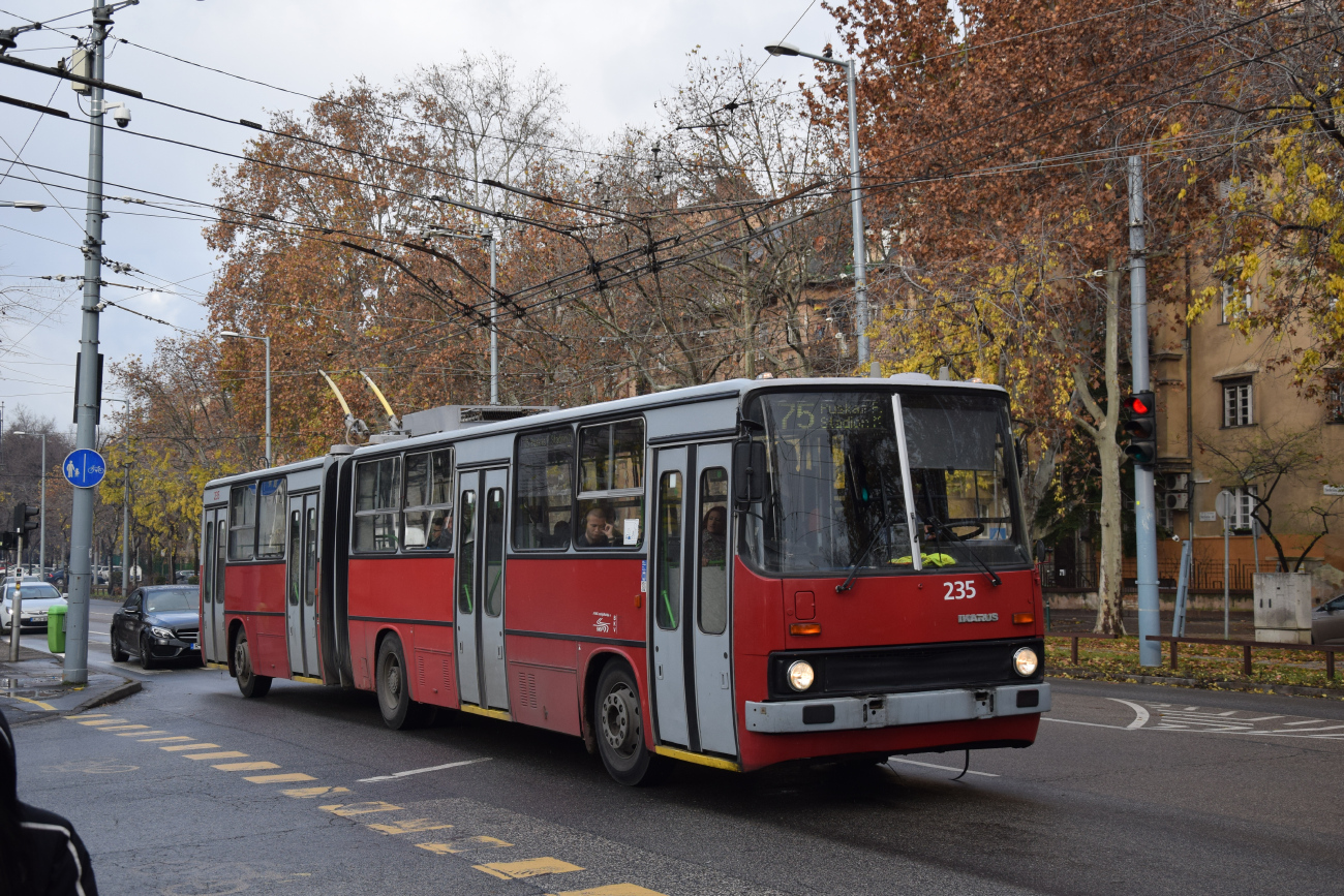 Будапешт, Ikarus 280.94 № 235