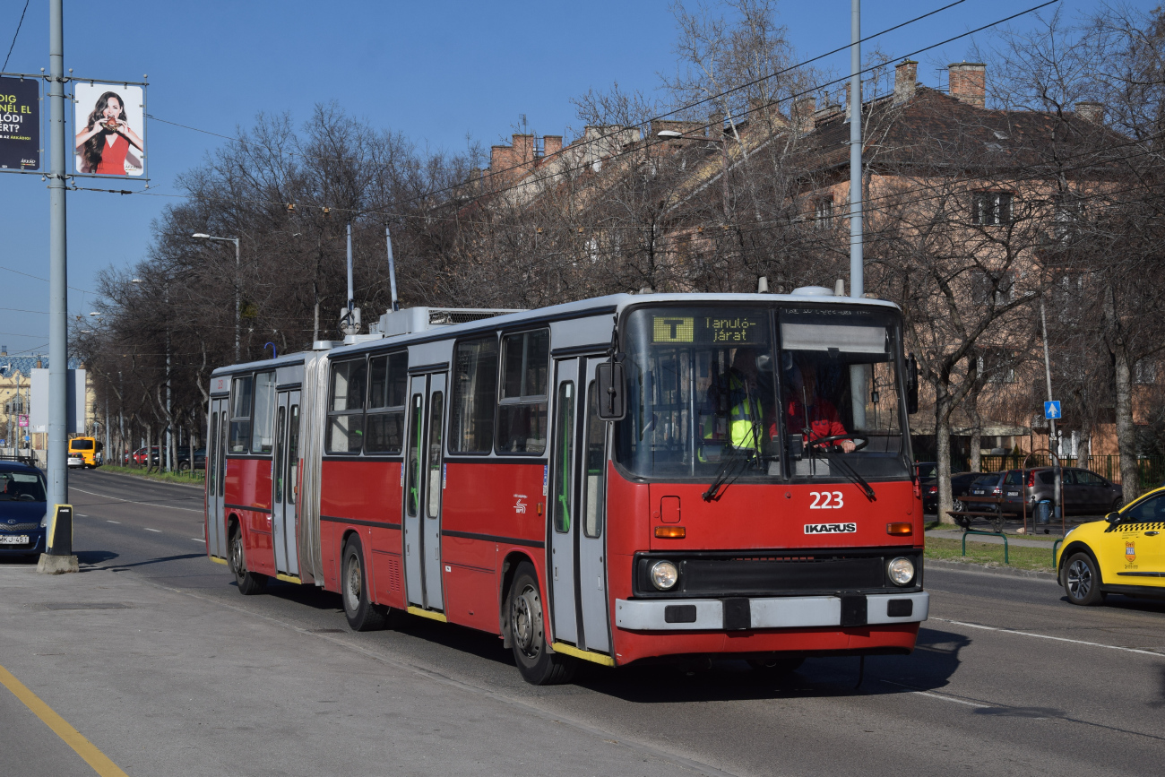 Будапешт, Ikarus 280.94 № 223