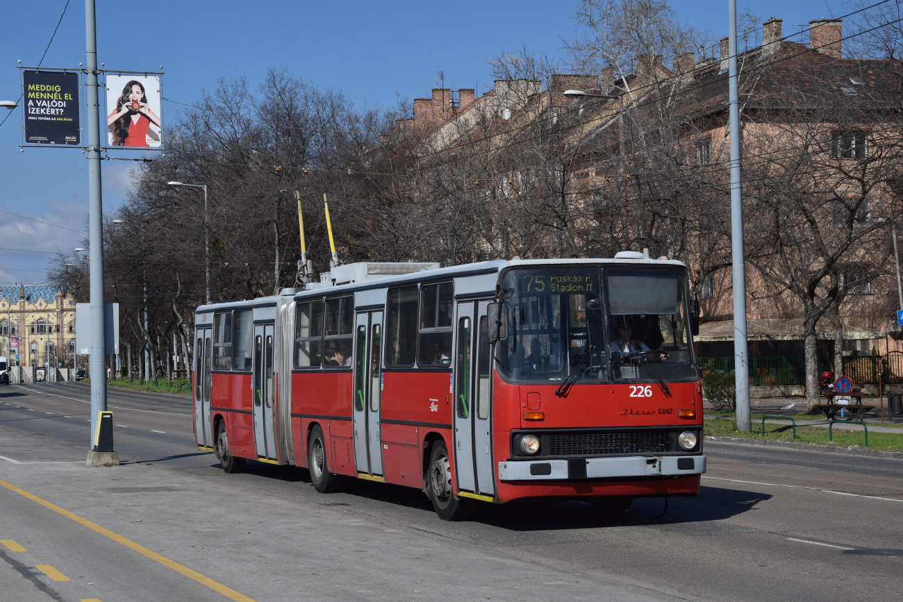 Будапешт, Ikarus 280.94 № 226