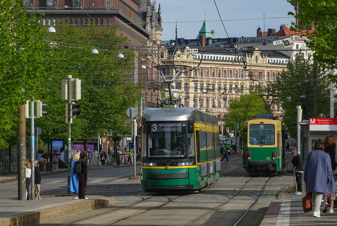 Хельсинки — Эспоо, Škoda ForCity Smart Artic MLNRV3 № 444