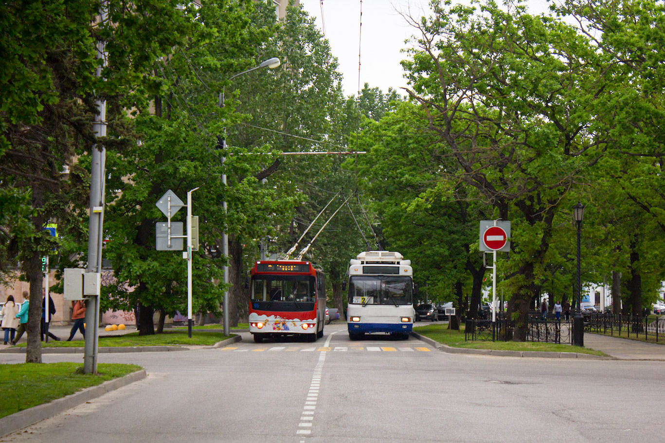 Ставрополь, ЗиУ-682Г-016.05 № 95; Ставрополь, БТЗ-52764Р № 213