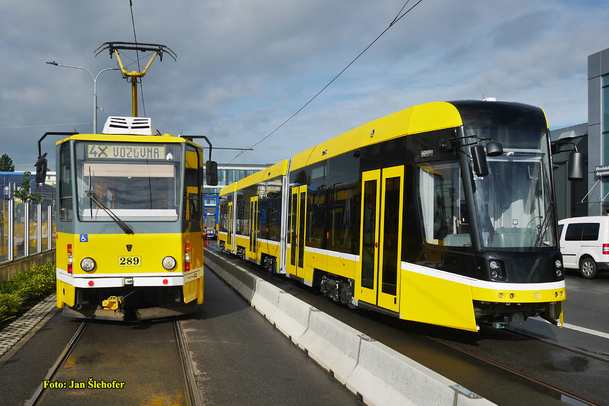Пльзень, Tatra KT8D5R.N2P № 289; Пльзень, Škoda 40T ForCity Smart № 405