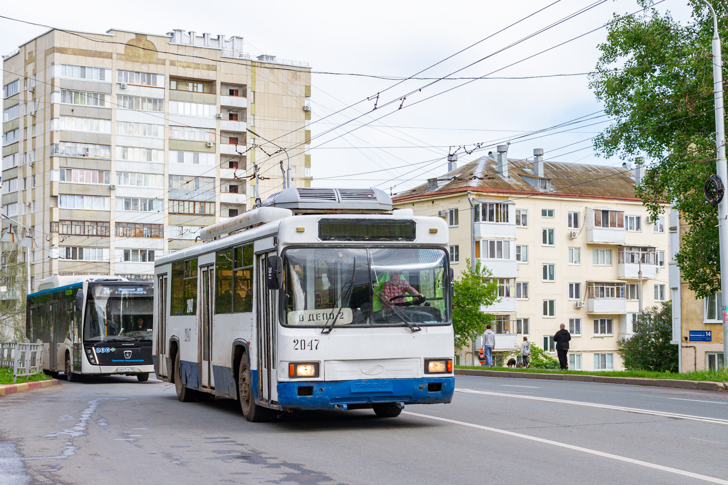 Уфа, БТЗ-52761Т № 2047