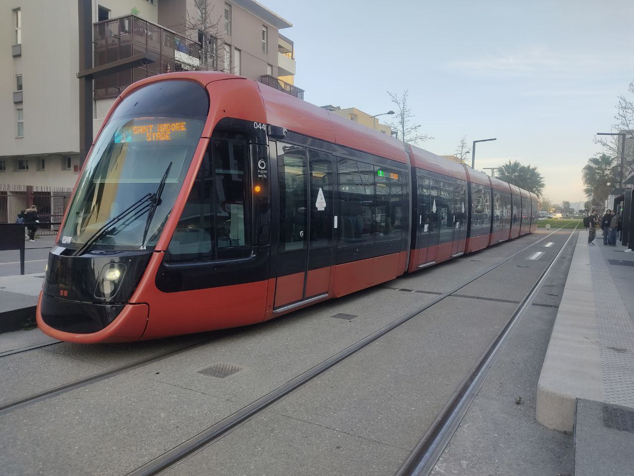Ницца, Alstom Citadis 405 № 044
