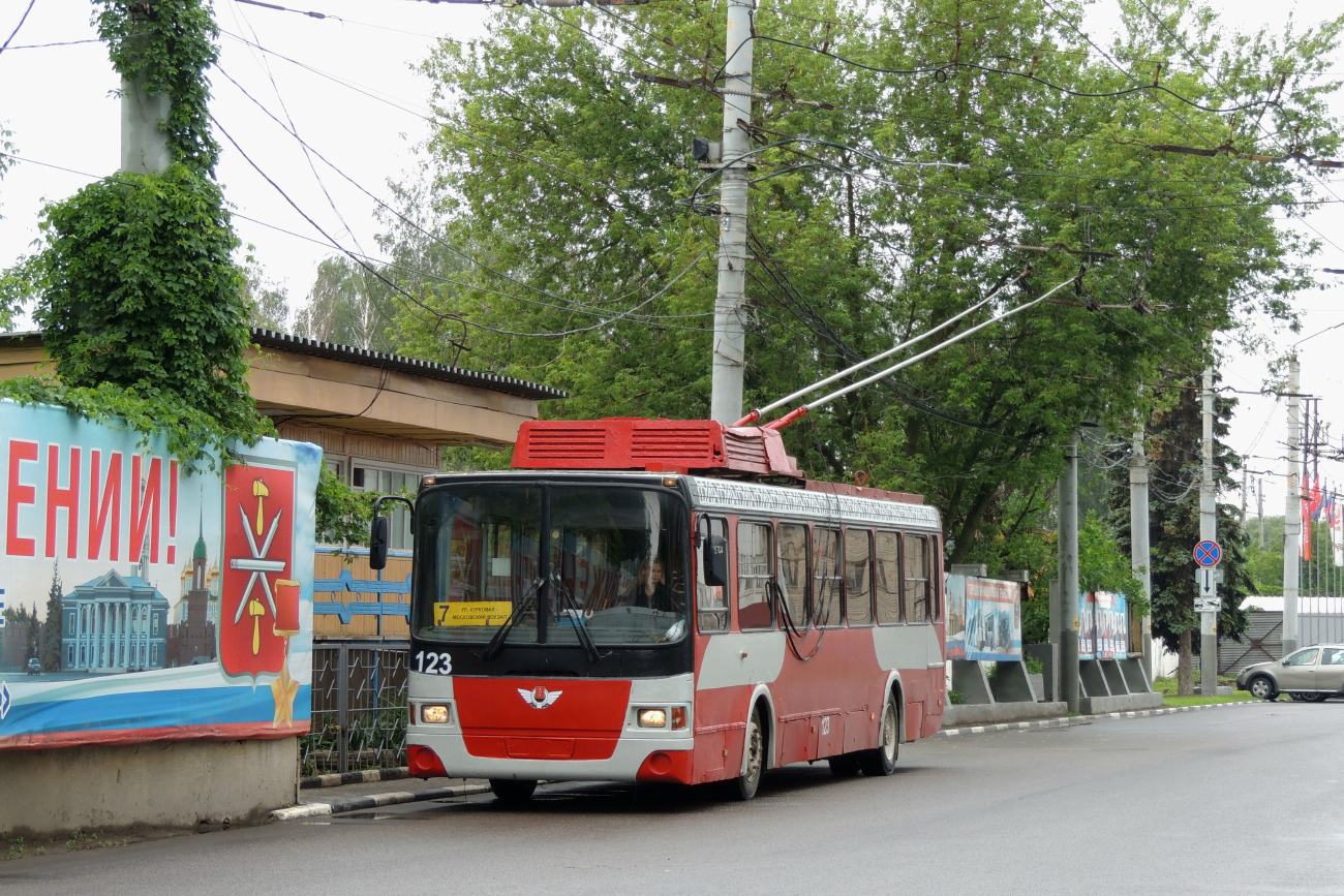 Тула, ЛиАЗ-5280 № 123