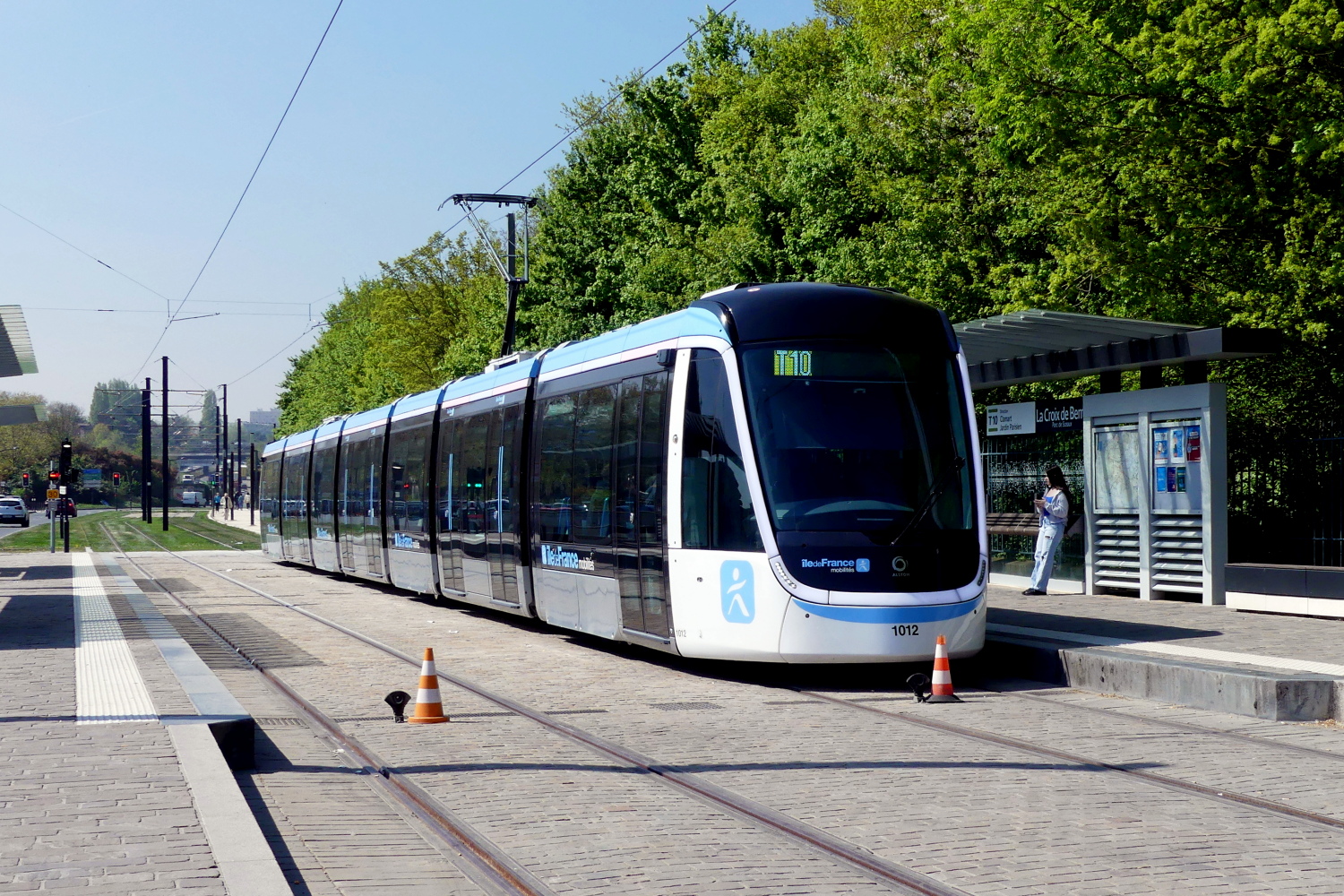 Париж -  Версаль -  Ивелин, Alstom Citadis 405 № 1012