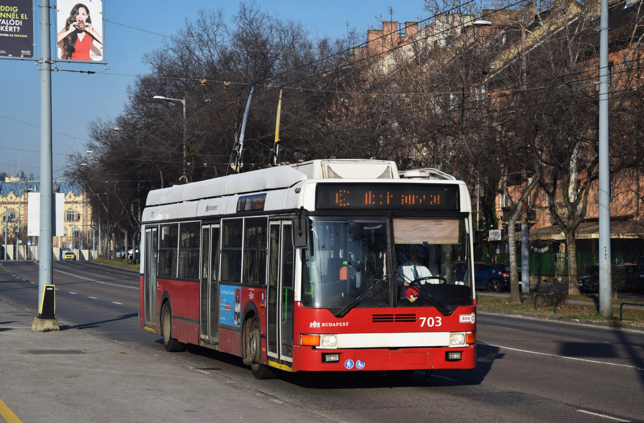 Будапешт, Ikarus 412.81 № 703
