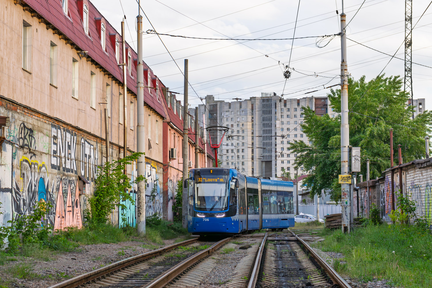 Kijev, PESA 71-414K-2 (Fokstrot) — 706