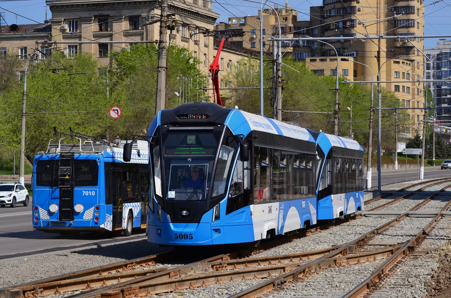 Волгоград, 71-911ЕМ «Львёнок» № 5005