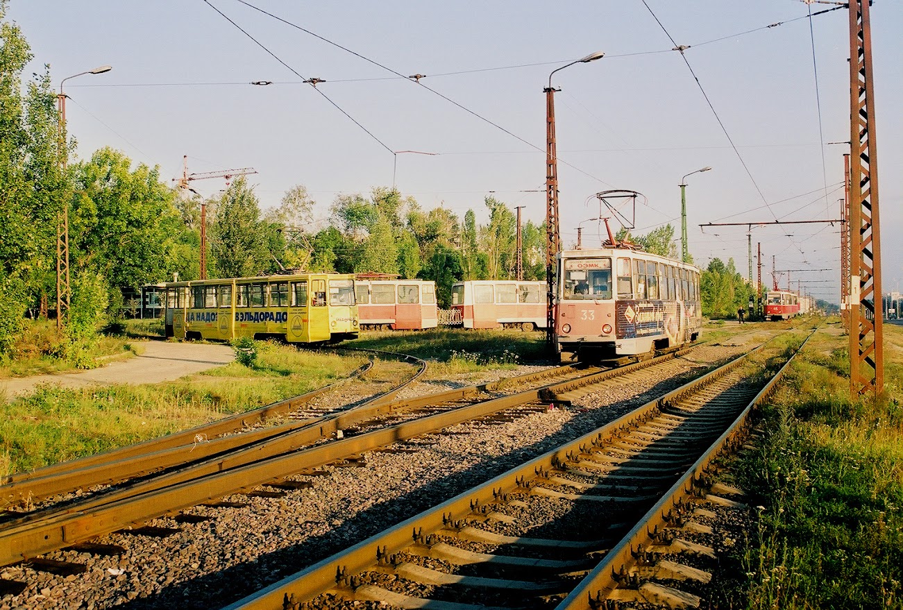 Старий Оскол, 71-605 (КТМ-5М3) № 33; Старий Оскол — Исторические фотографии [1976-2003]; Старий Оскол — Остановочные пункты