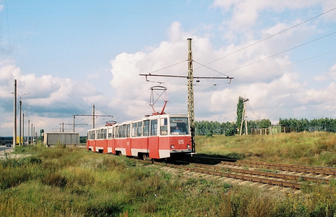 Старый Оскол, 71-605 (КТМ-5М3) № 65; Старый Оскол — Исторические фотографии [1976-2003]; Старый Оскол — Остановочные пункты