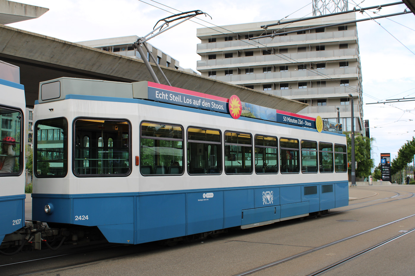 Zürich, SWP/SIG/ABB Be 2/4 "Tram 2000 Pony" Nr. 2424