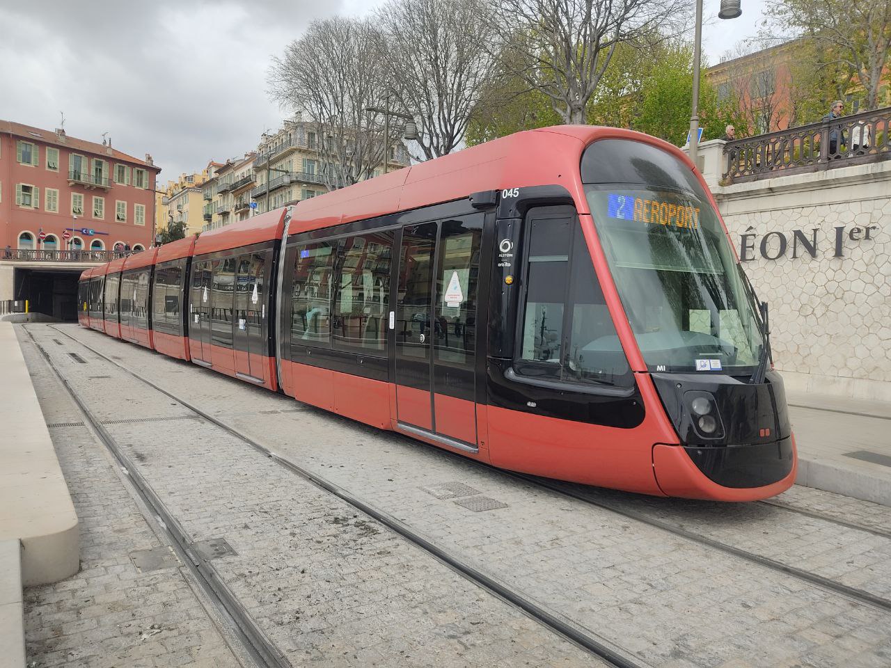 Ницца, Alstom Citadis 405 № 045