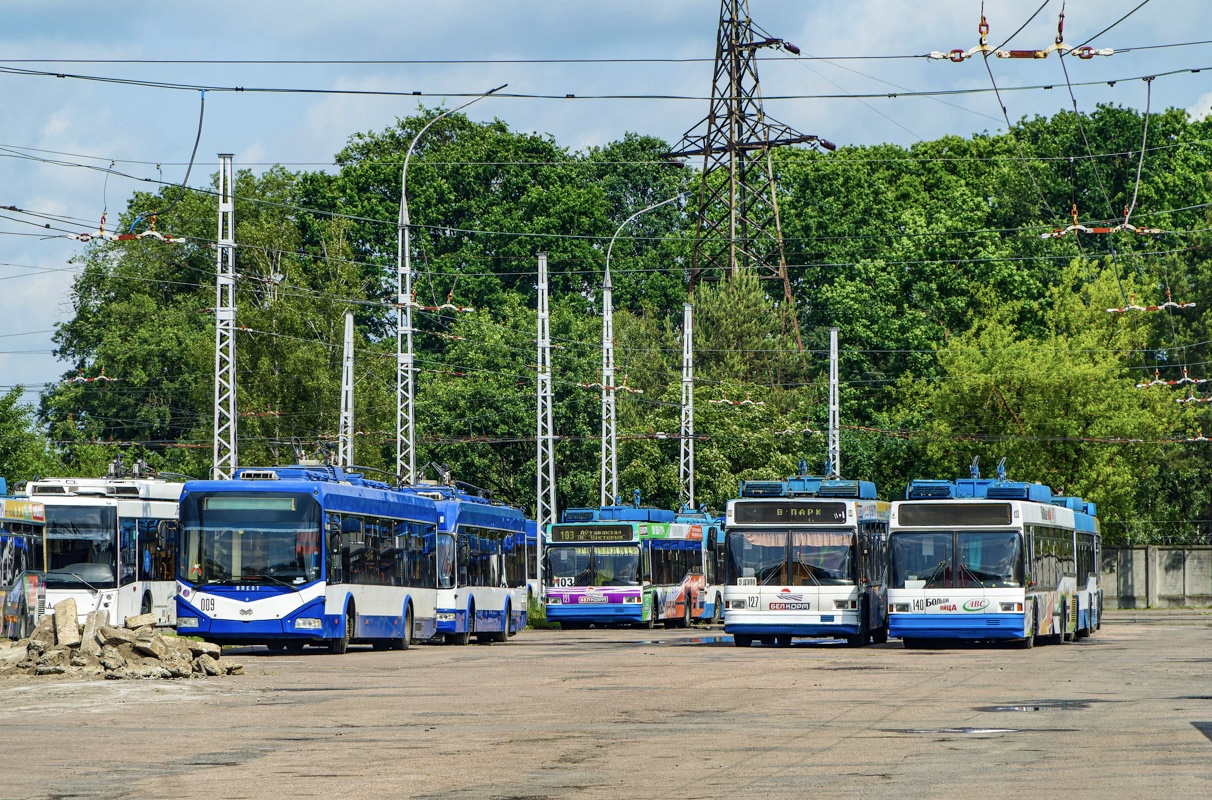 Брест, БКМ 321 № 009; Брест, БКМ 221 № 140