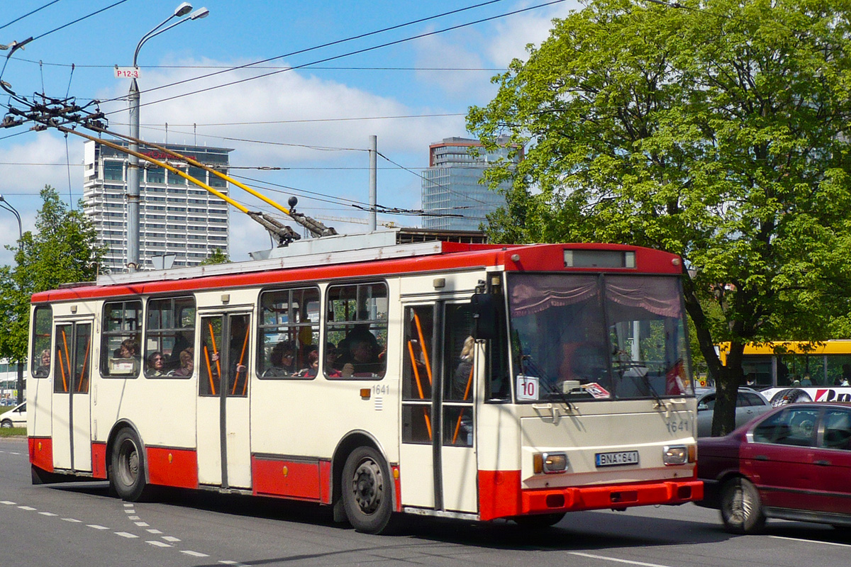 Вильнюс, Škoda 14Tr13/6 № 1641