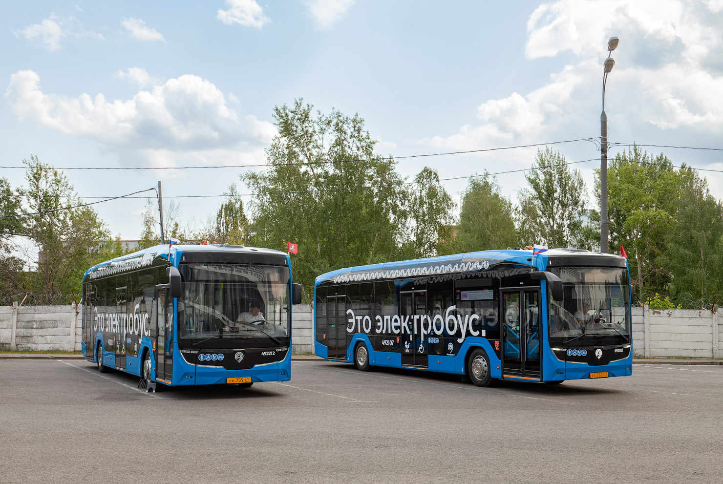 莫斯科, KAMAZ-52222 # 492212; 莫斯科, KAMAZ-52222 # 492107