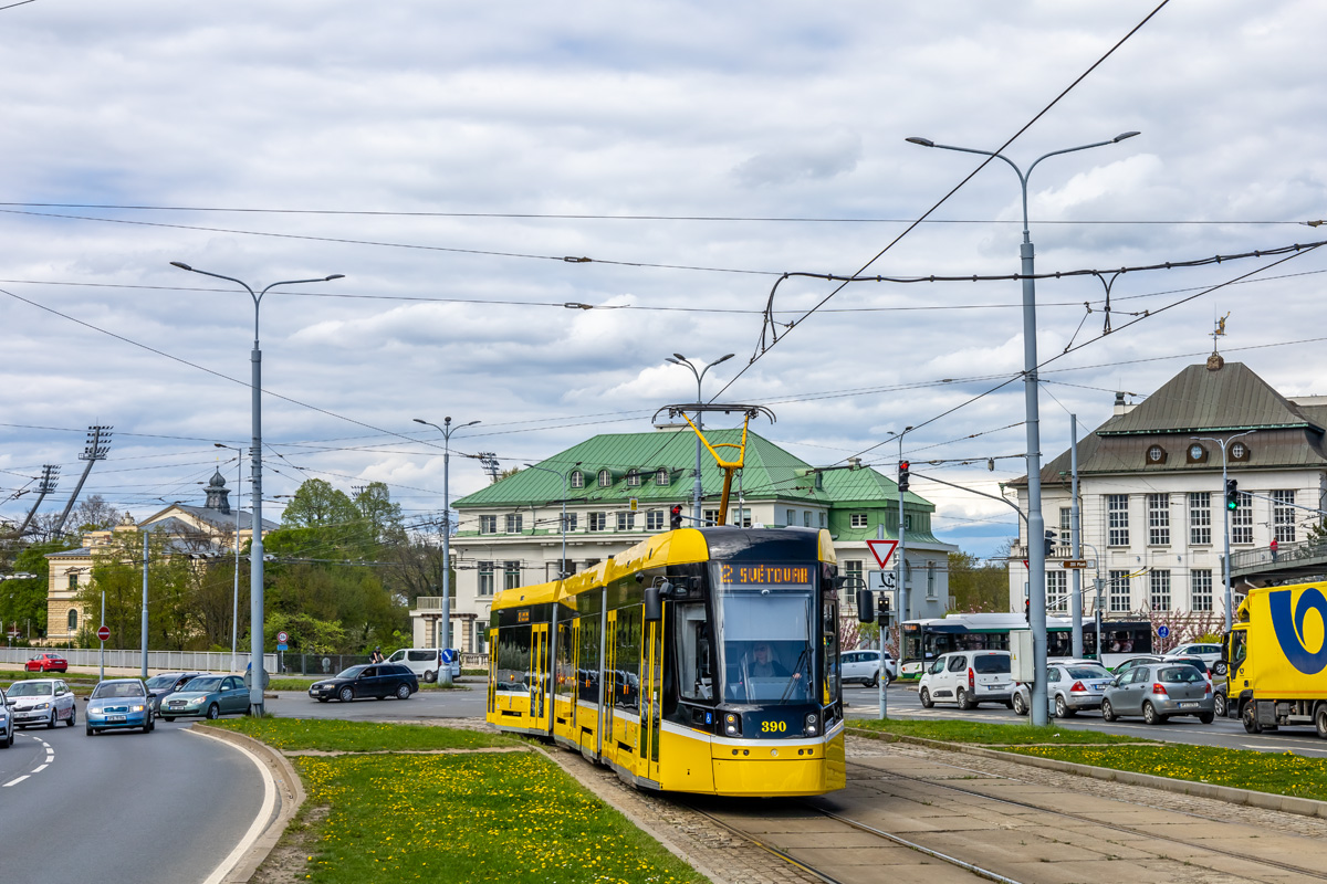 Пльзень, Škoda 40T ForCity Smart № 390