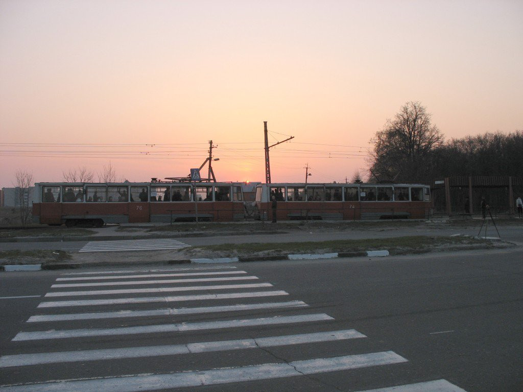 Stary Oskol, 71-605 (KTM-5M3) № 76; Stary Oskol — Platforms; Stary Oskol — Stary Oskol evening tram