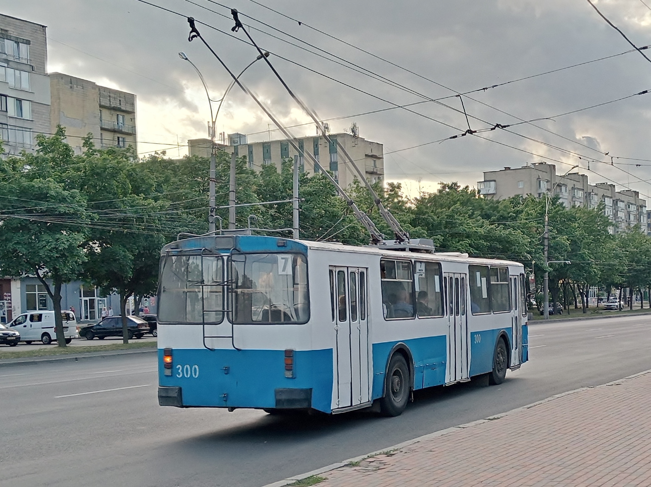 Сумы, ЗиУ-682Г-016 (012) № 300