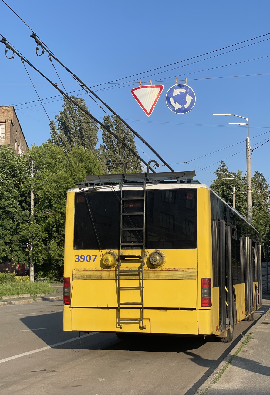 Киев, ЛАЗ E183D1 № 3907