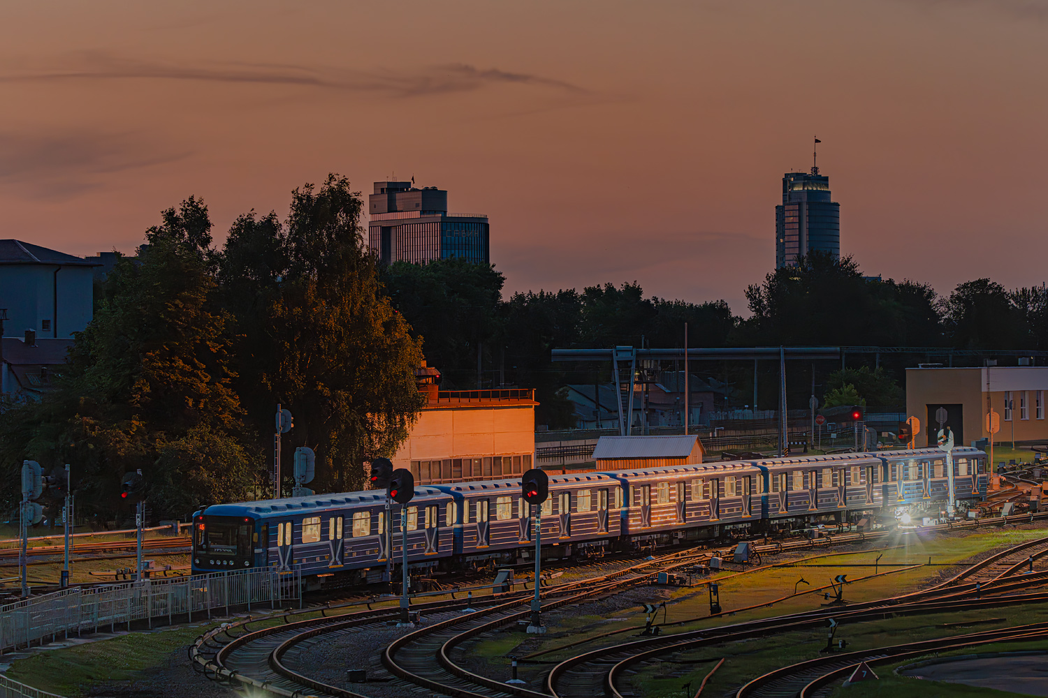 Минск — Метрополитен — Подвижной состав