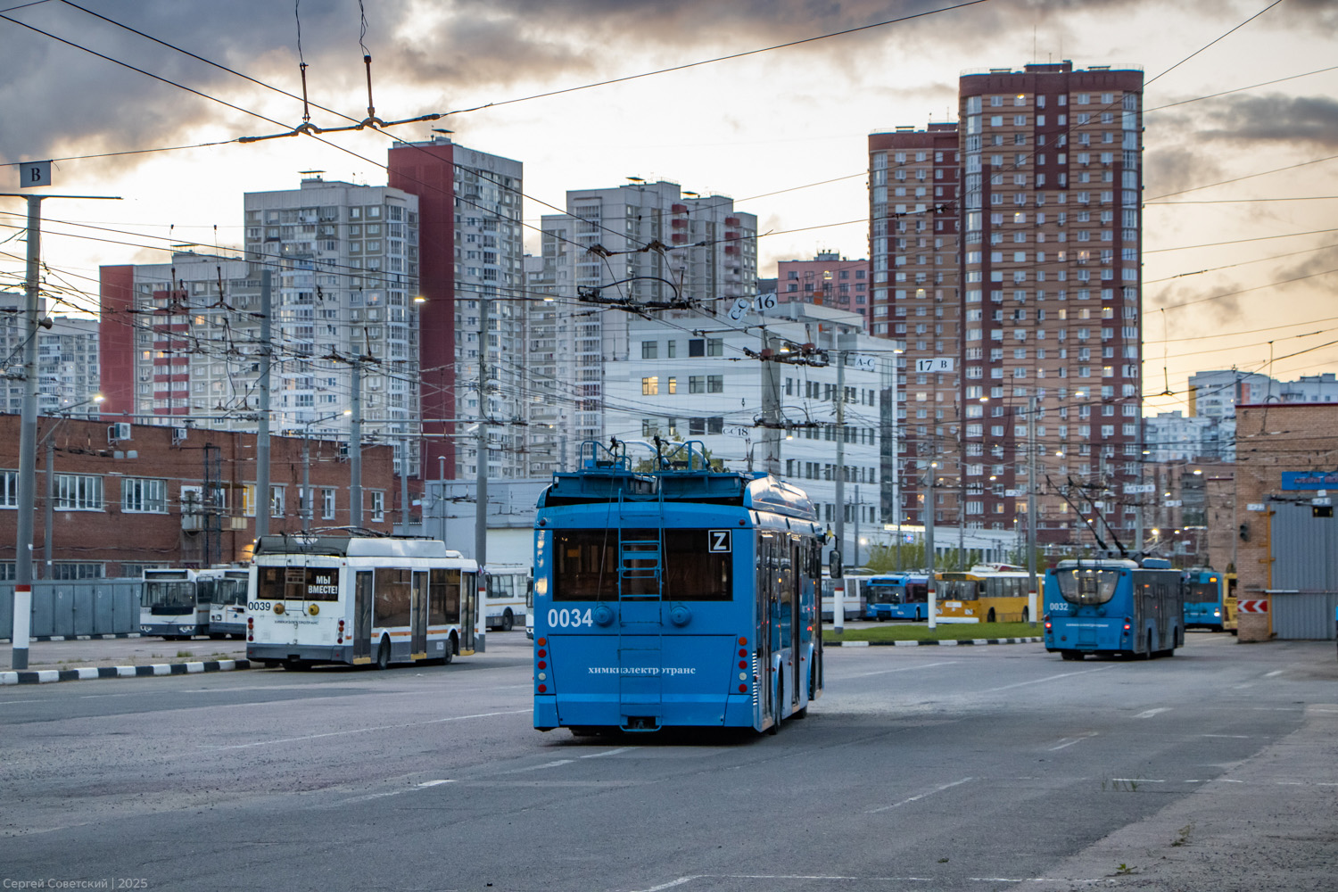 Химки, Тролза-5265.02 «Мегаполис» № 0034; Химки — Троллейбусные линии и инфраструктура