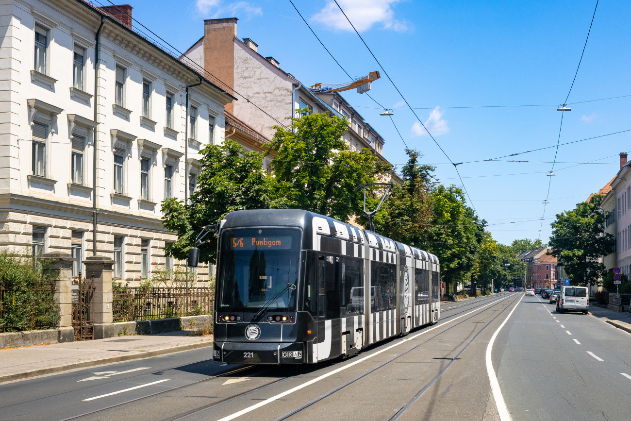 Грац, Stadler Variobahn № 221