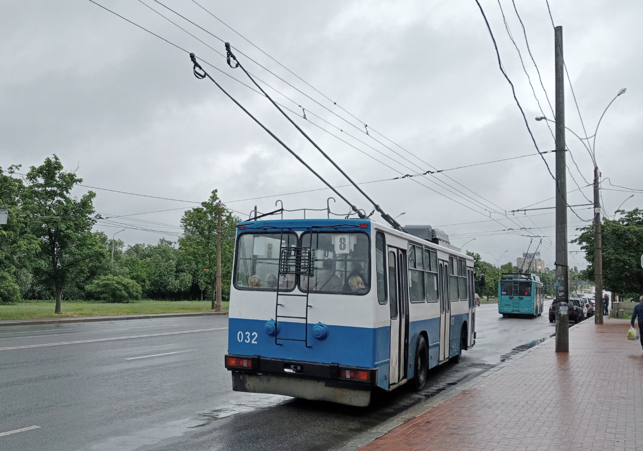 Сумы, ЮМЗ Т2 № 032