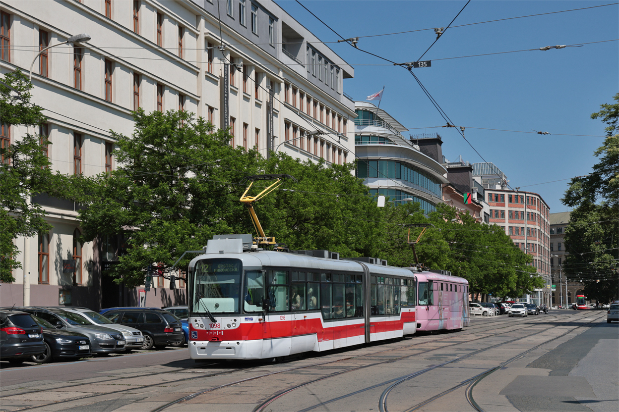 Брно, Vario LF2R.E № 1098