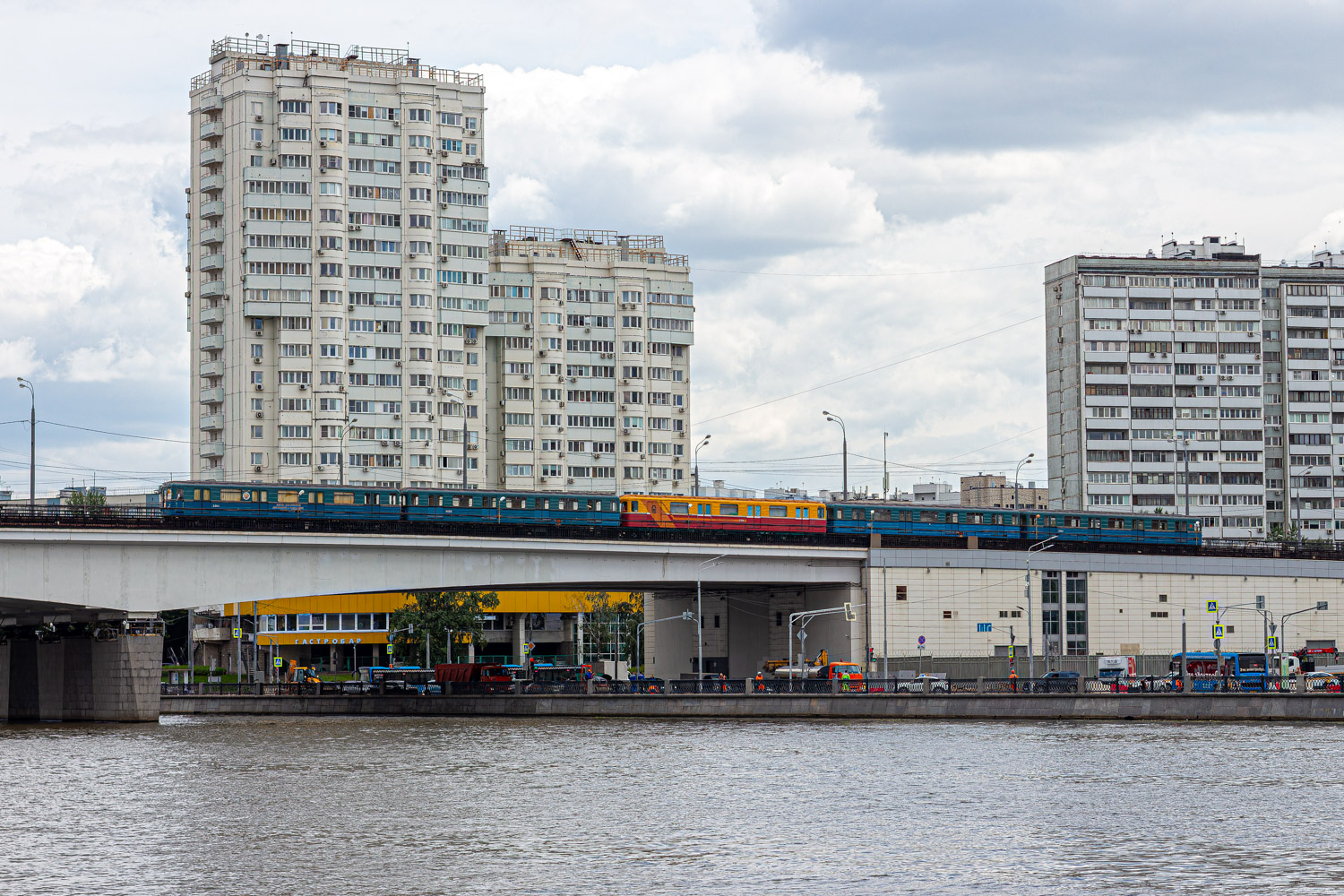 Москва — Метрополитен — [2] Замоскворецкая линия; Москва — Метрополитен — Подвижной состав — Еж3/Ем-508Т