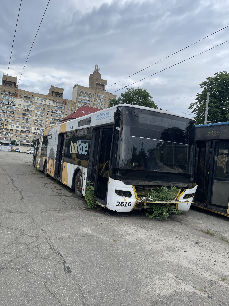 Киев, ЛАЗ E301D1 № 2616