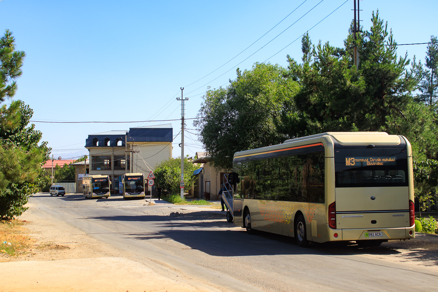 Samarkand, Yutong E10 (ZK6106BEVG) # 30 981 ACA; Samarkand — Main stations