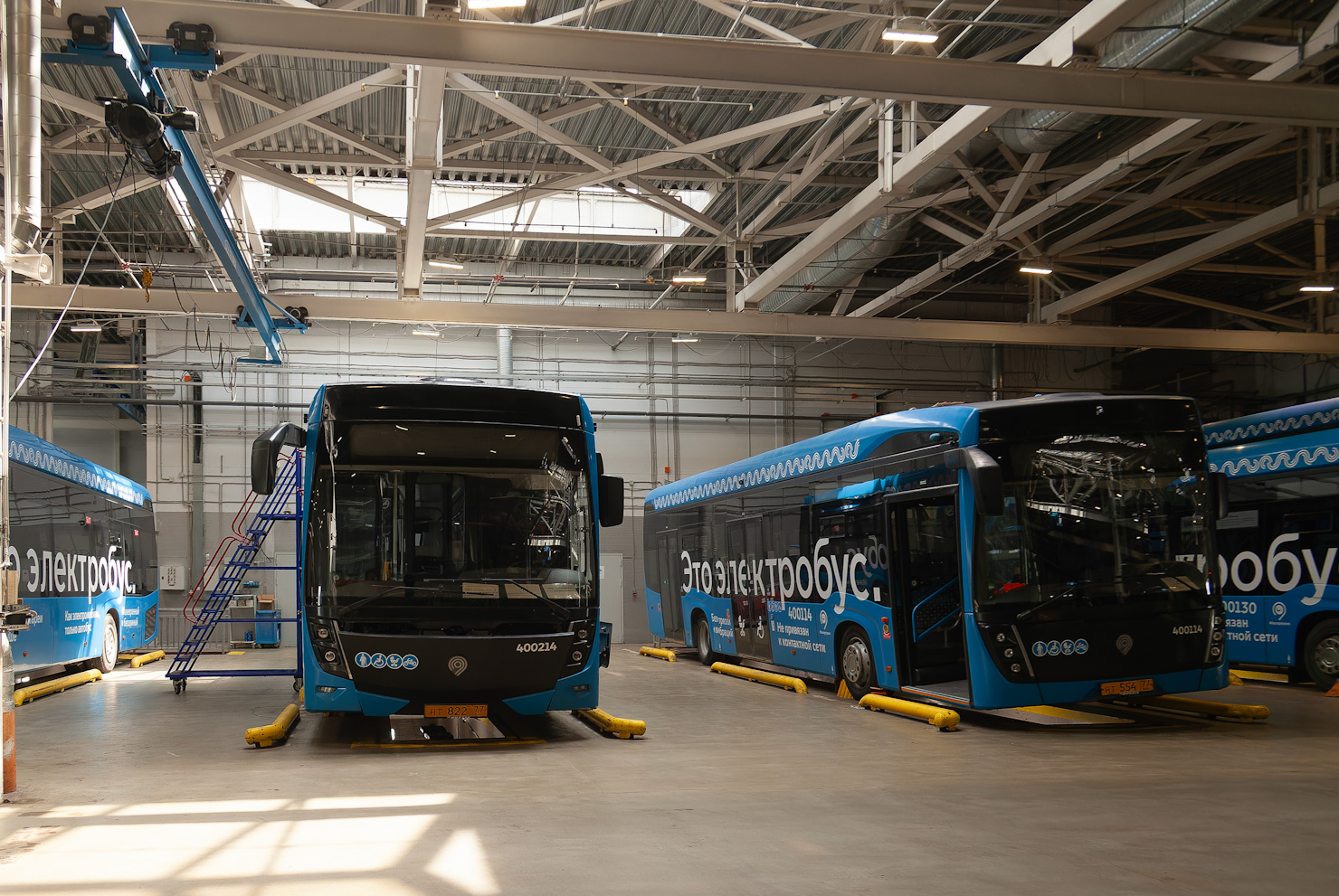 Москва, КАМАЗ-6282 № 400214; Москва, КАМАЗ-6282 № 400114