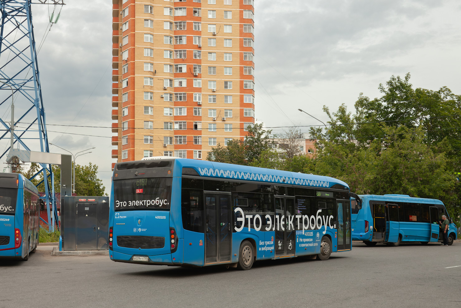 Москва, КАМАЗ-6282 № 400105