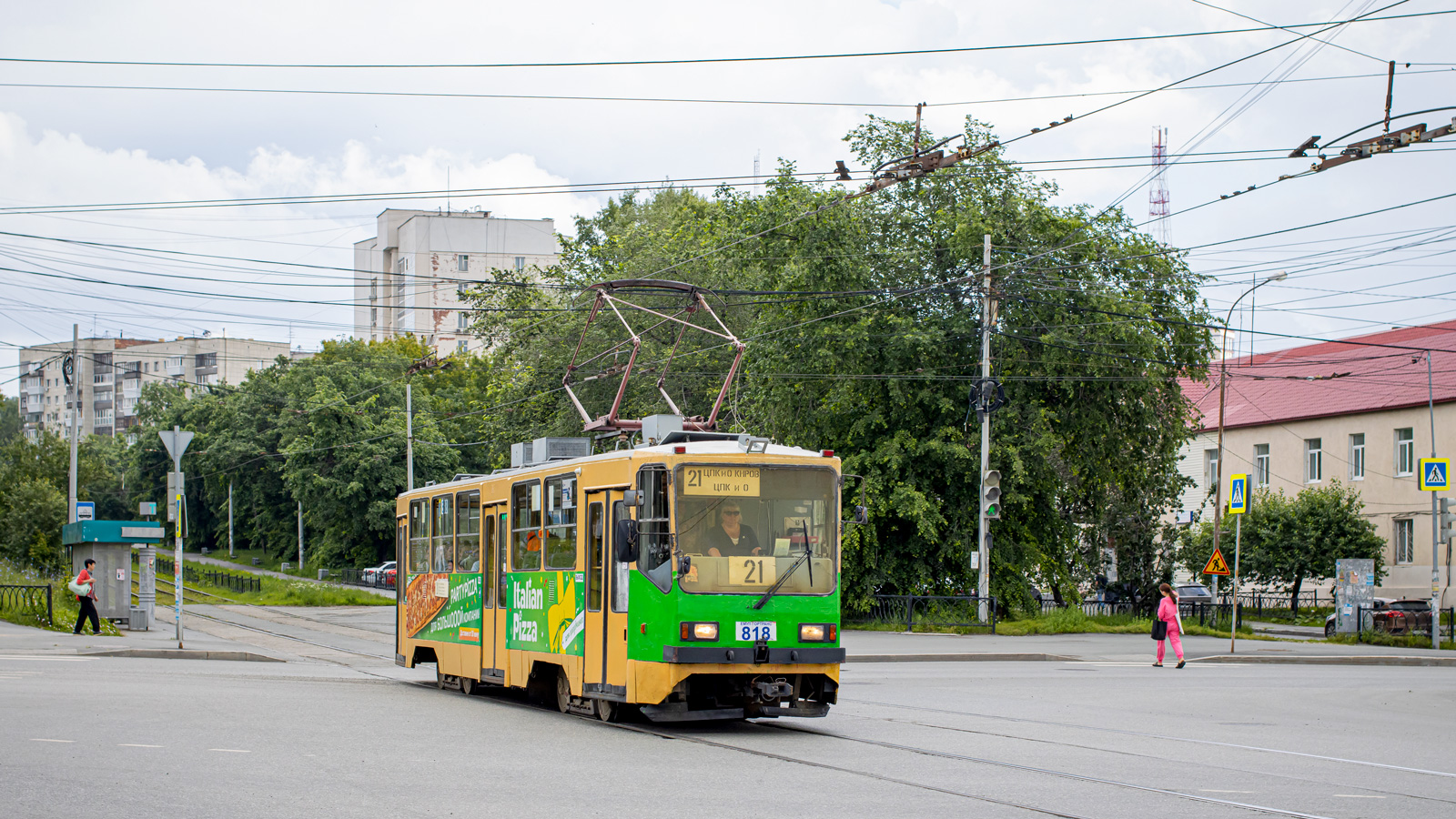 Yekaterinburg, 71-402 № 818