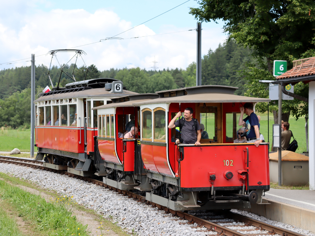 Инсбрук, Двухосный прицепной Graz № 102; Инсбрук — 125 Jahre Linie 6