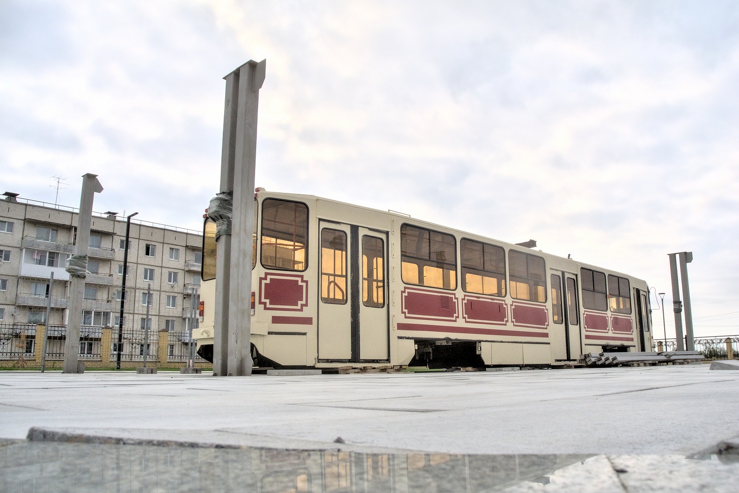 Volchansk, 71-402 № 2