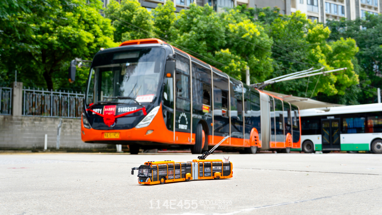 Ухань — 28/6/2025: Farewell tour of the Yangtse WG6180BEVHR3 (Veyron G5B) in trolleybus form; Моделизм
