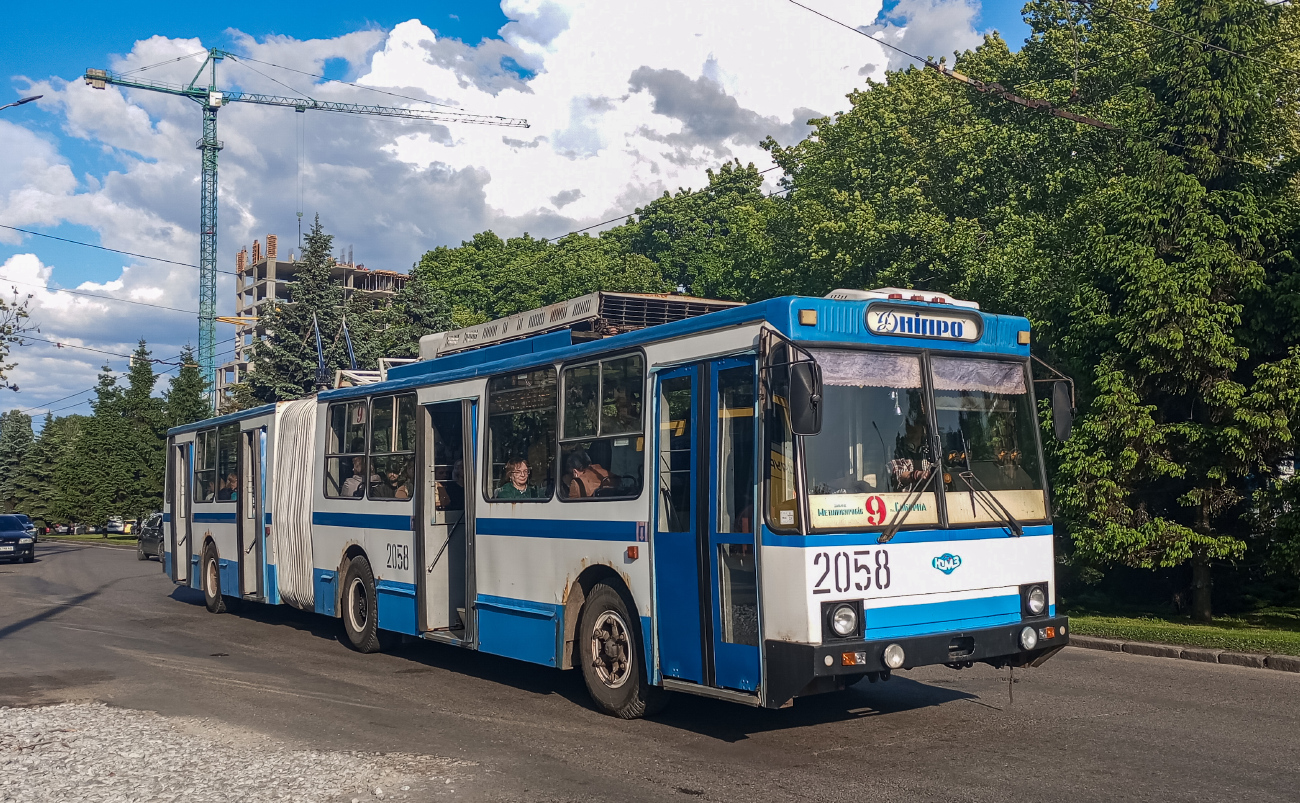 Днепр, ЮМЗ Т1 № 2058