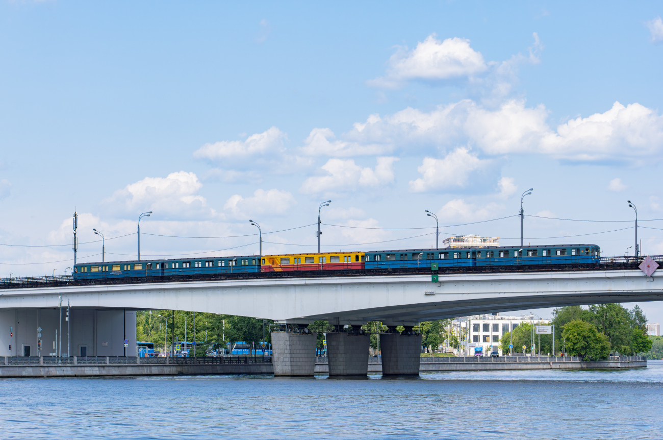 Москва, 81-714 (ЛВЗ) № 7374