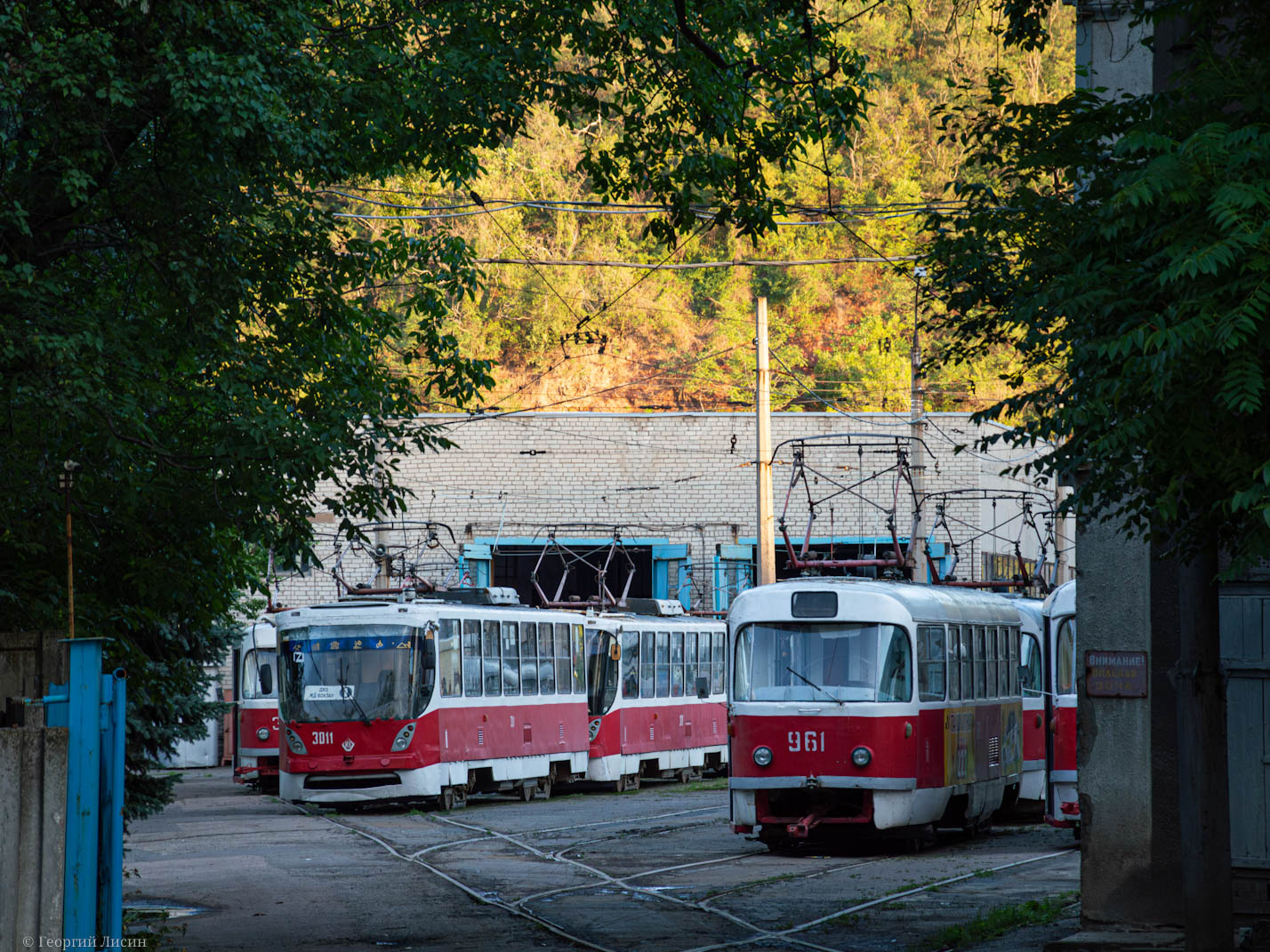 Донецк, К1 № 3011; Донецк, Tatra T3SU № 961